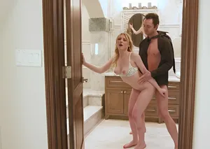 Đêm phê lạc của quản lý cùng hai em thư ký xinh đẹp