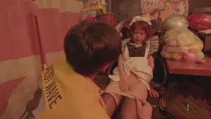 Mẹ kế dọn dẹp nhà mà cứ thế này cậu con trai chịu sao nổi