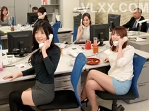 Nghệ sĩ khiêu dâm Đài Loan 'ED Mosaic' có bộ ngực đẹp tự nhiên, là một nữ sinh viên năng động và cực kỳ nhút nhát. Lần đầu tiên cô ấy thử 3P. Đàn ông sẽ vô cùng phấn khích khi chạm vào cơ thể cô ấy...