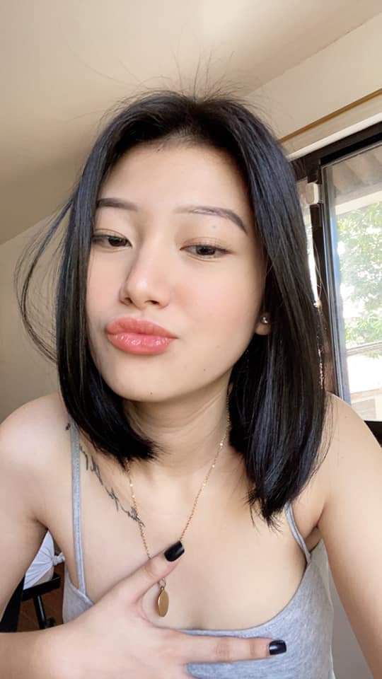 Em gái nghiệp dư dễ thương bị một con cặc to đụ từ phía sau trong góc nhìn thứ nhất